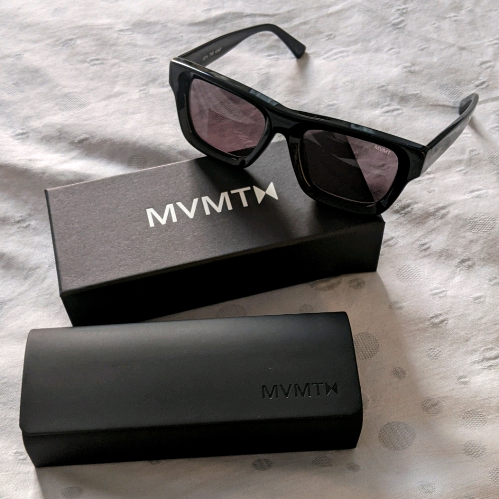 MVMT Trap Sunglasses Black